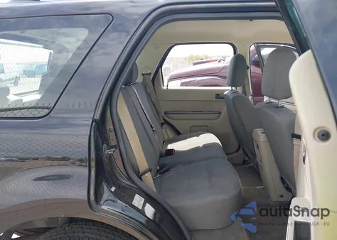 2012 Ford Escape Xls z USA, uszkodzony, nr VIN 1FMCU0C75CKB46750